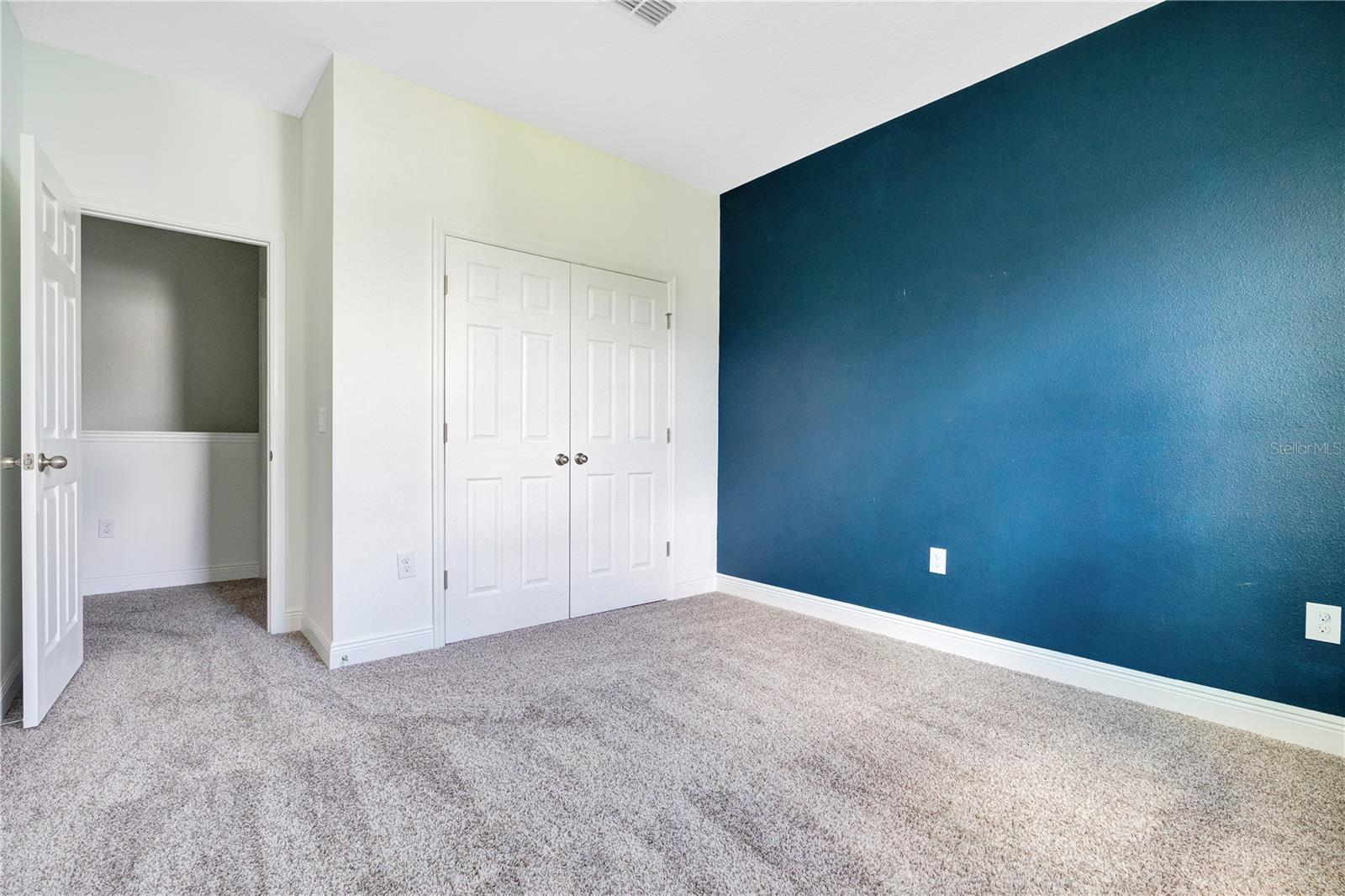 ENCLAVE AT HAWKS CREST - Residential Lease