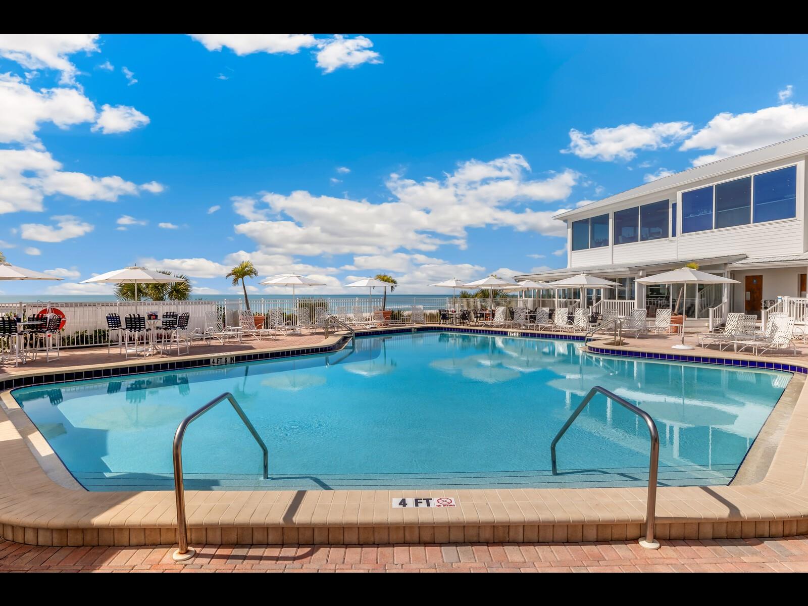 BEACH CHALET - Residential