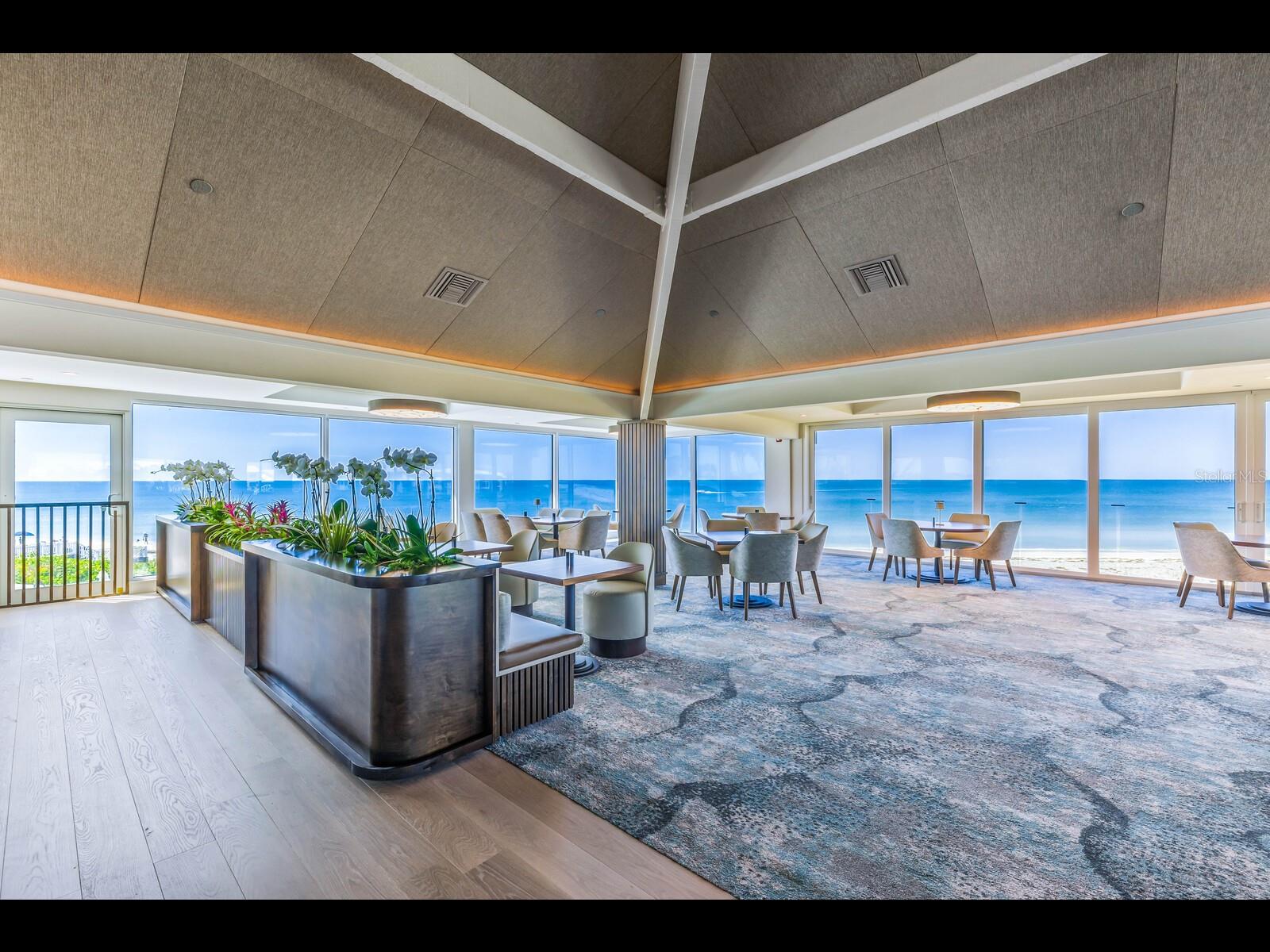 BEACH CHALET - Residential