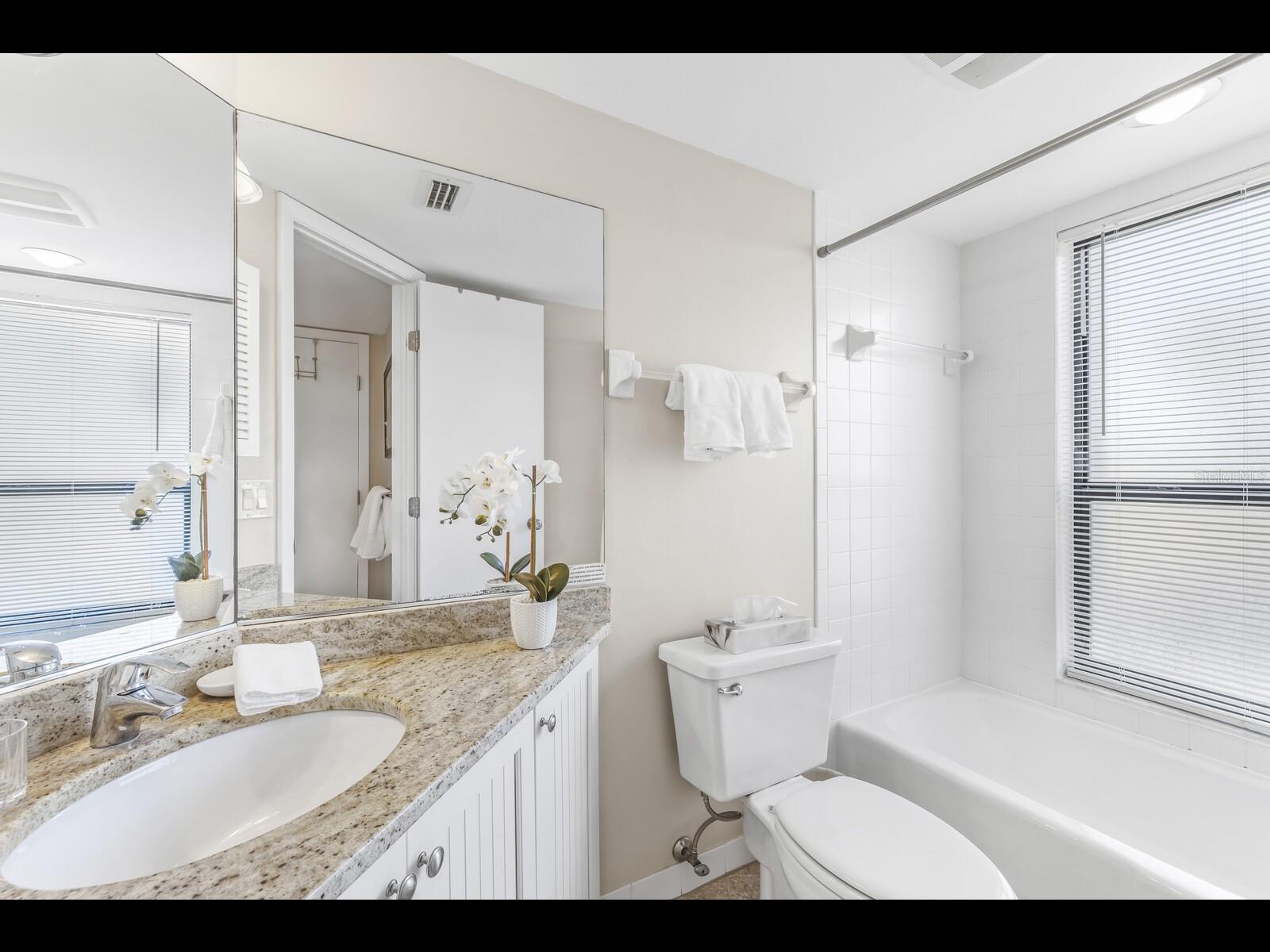 BEACH CHALET - Residential