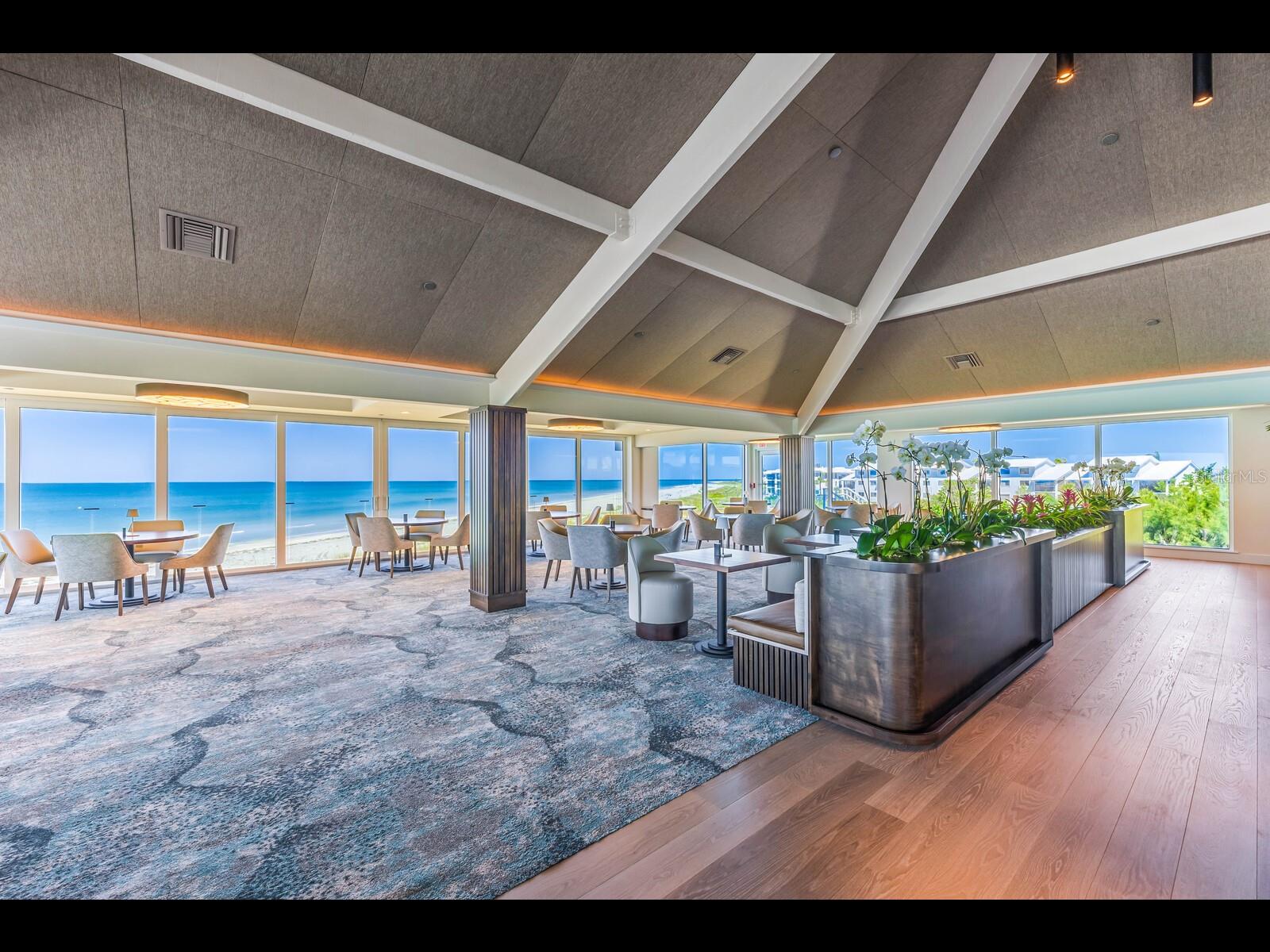 BEACH CHALET - Residential