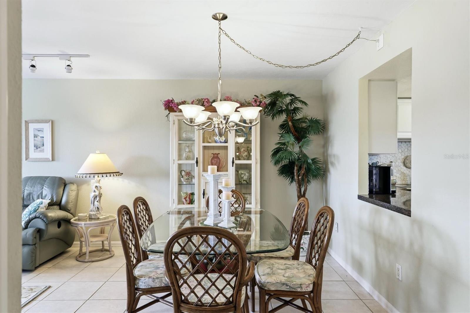 SIESTA HARBOR I - Residential