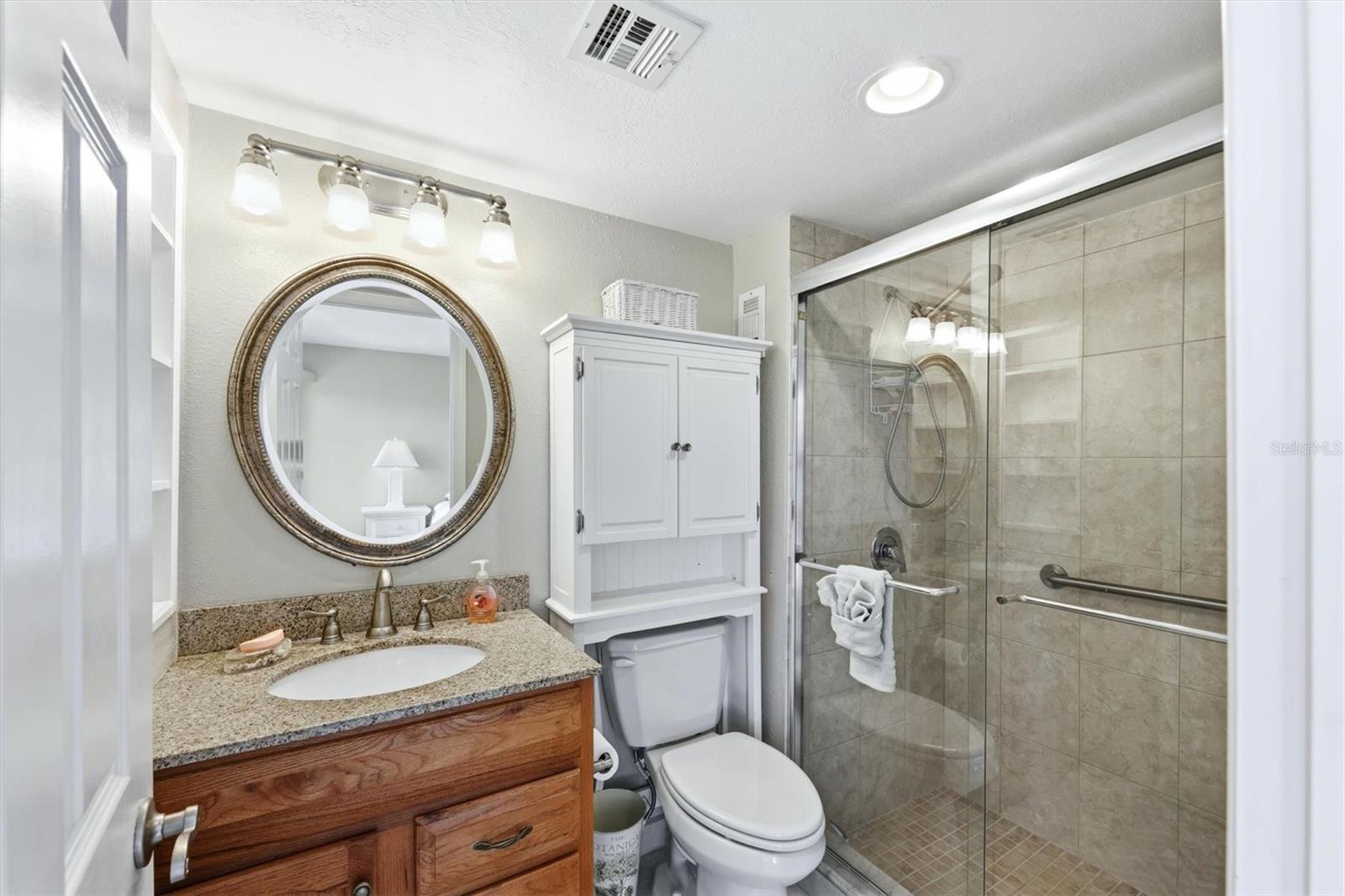 SIESTA HARBOR I - Residential