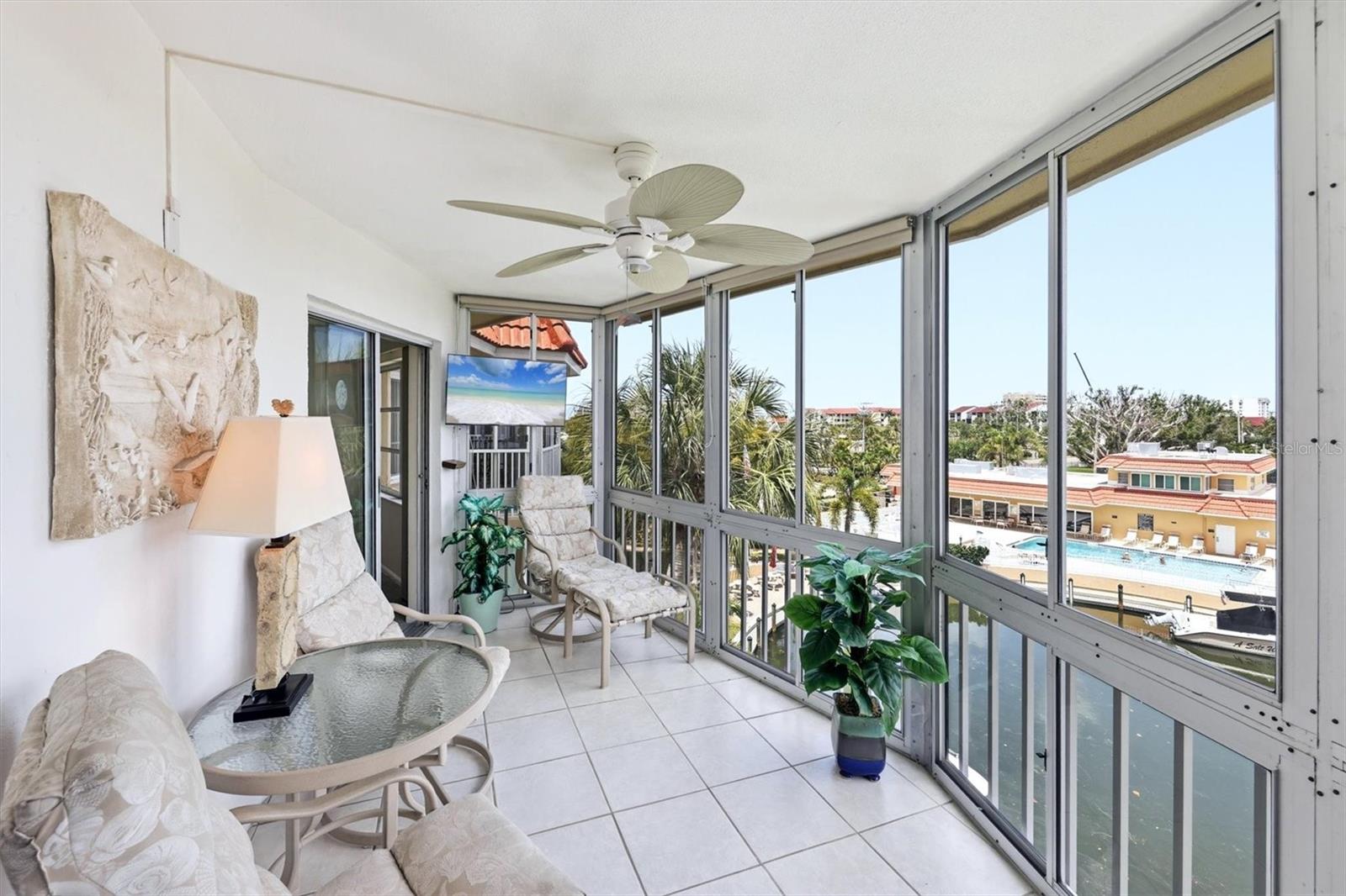 SIESTA HARBOR I - Residential