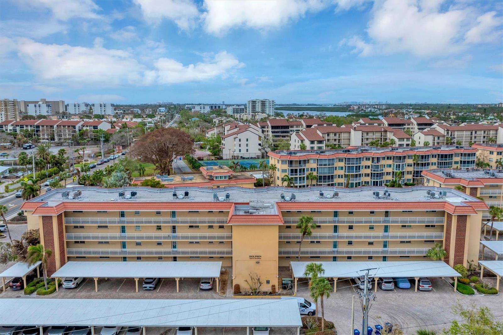 SIESTA HARBOR I - Residential