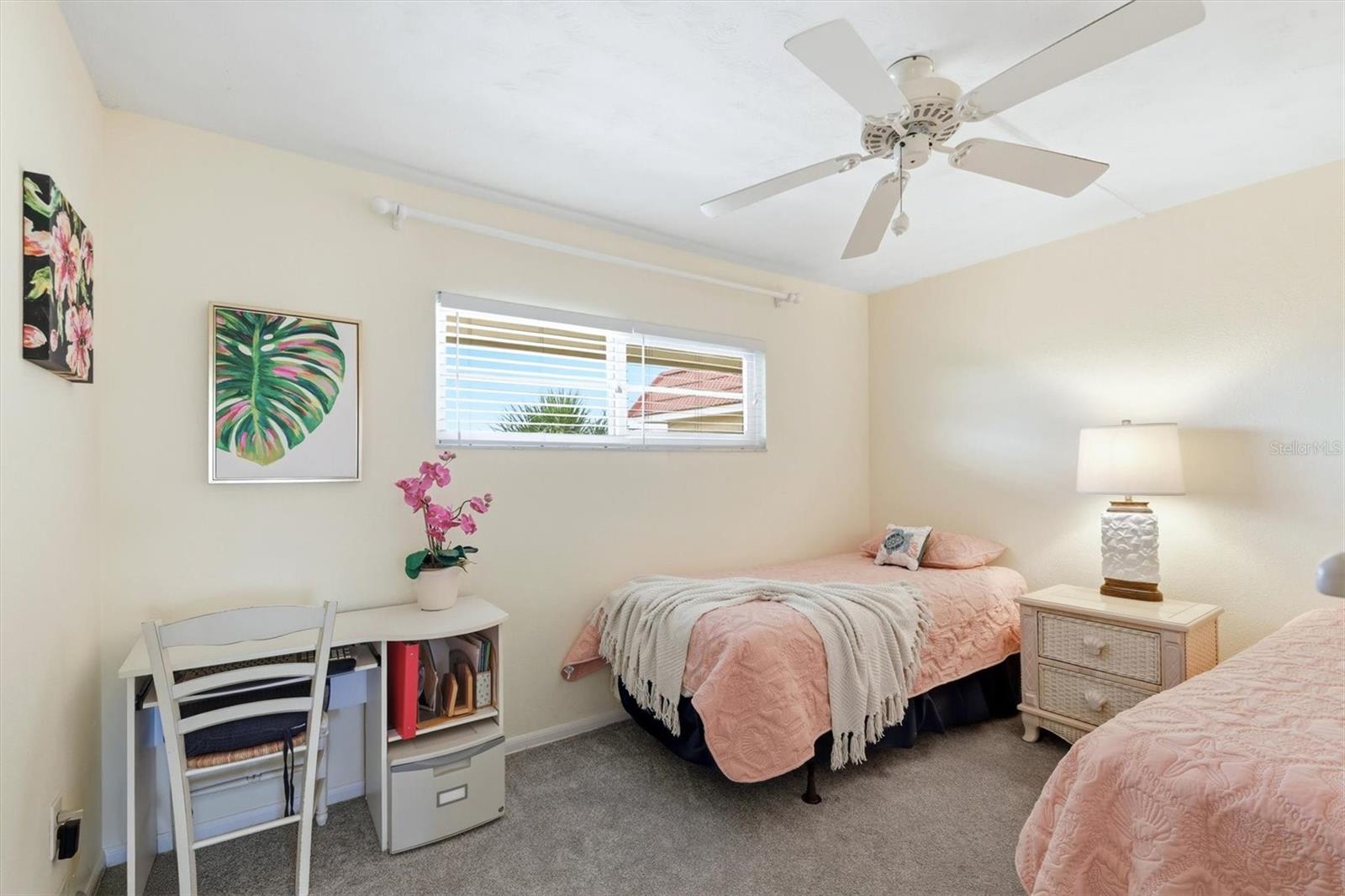 SIESTA HARBOR I - Residential