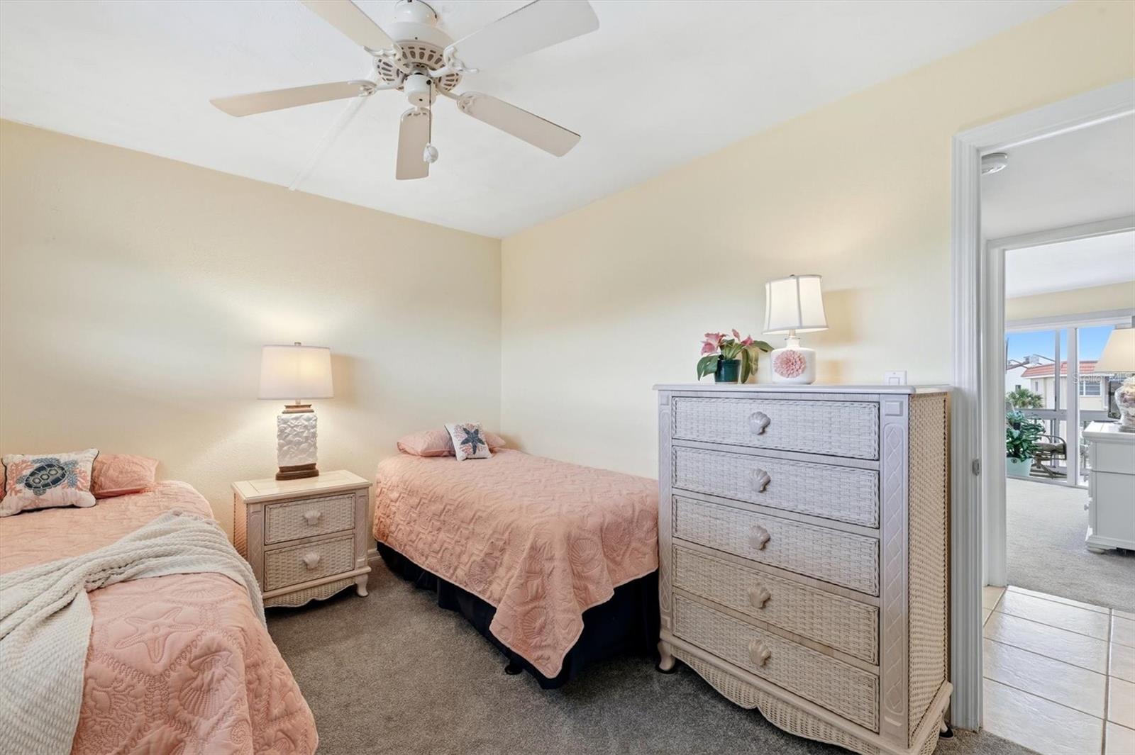 SIESTA HARBOR I - Residential