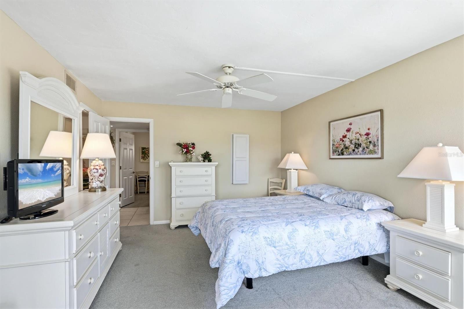 SIESTA HARBOR I - Residential