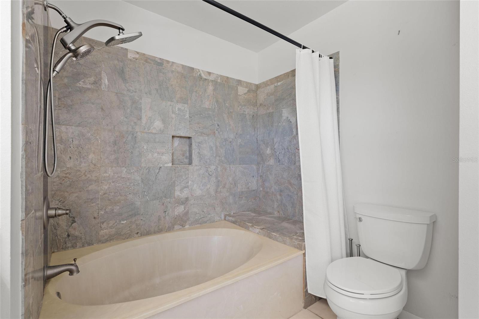 EGYPT LAKE BEACH CLUB A CONDOM - Residential Lease