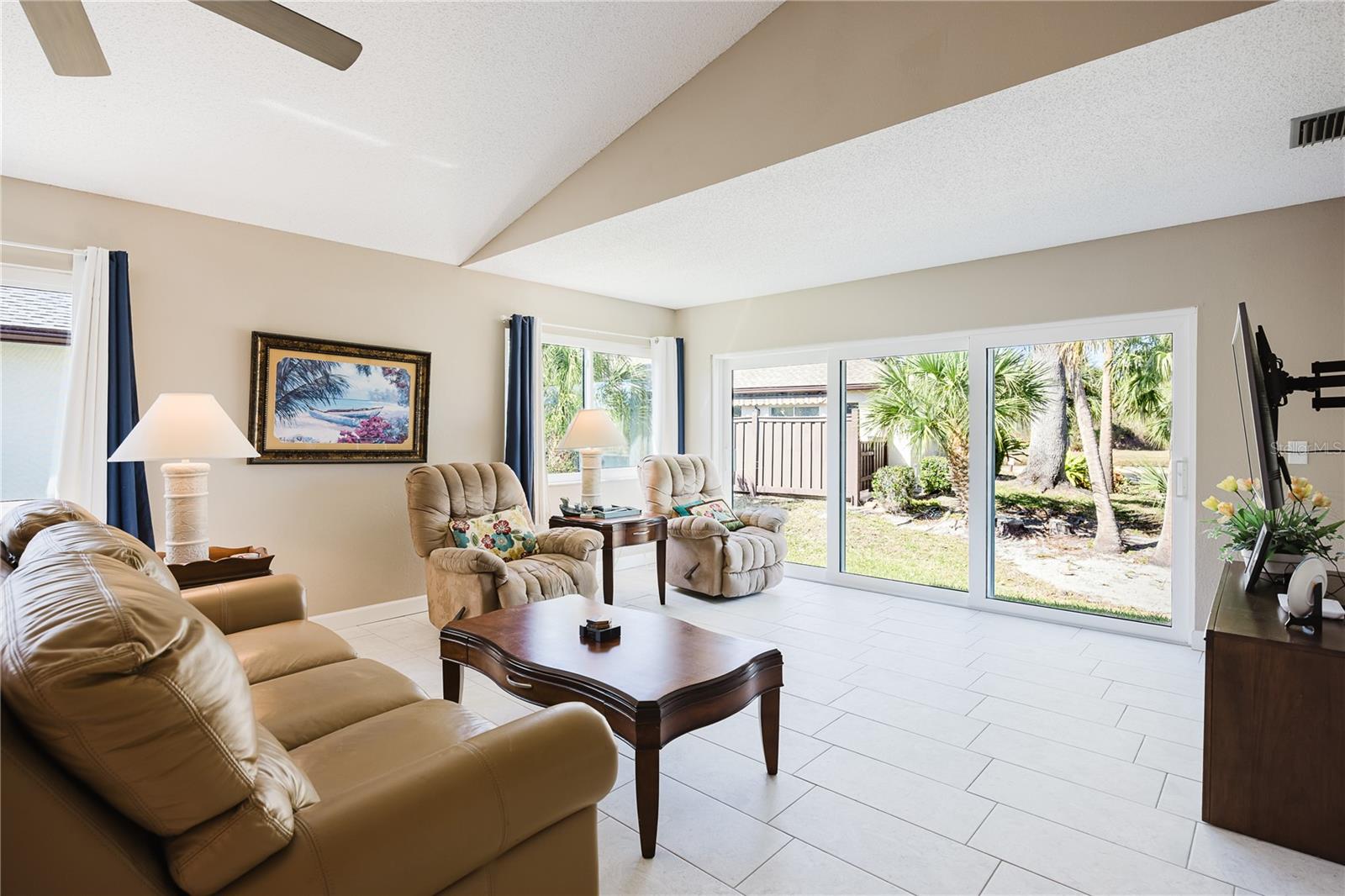 FOXWOOD - Residential