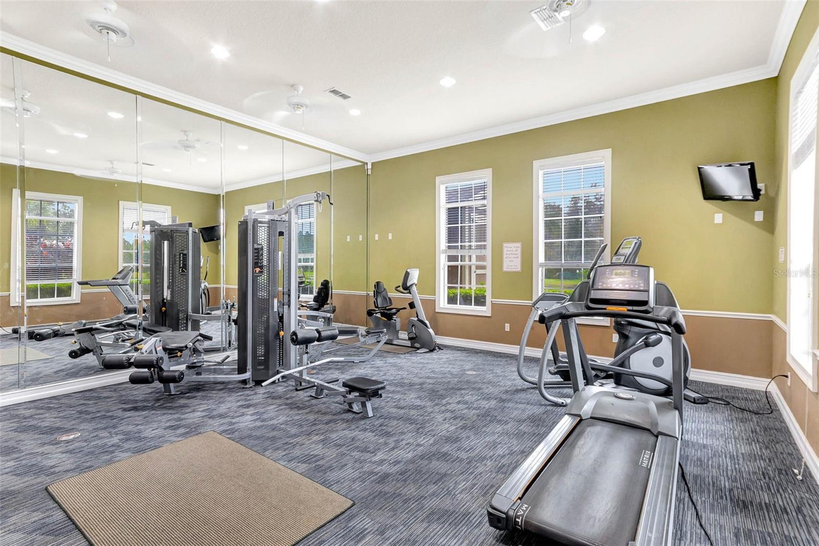 VICTORIA PINES CONDO - Residential