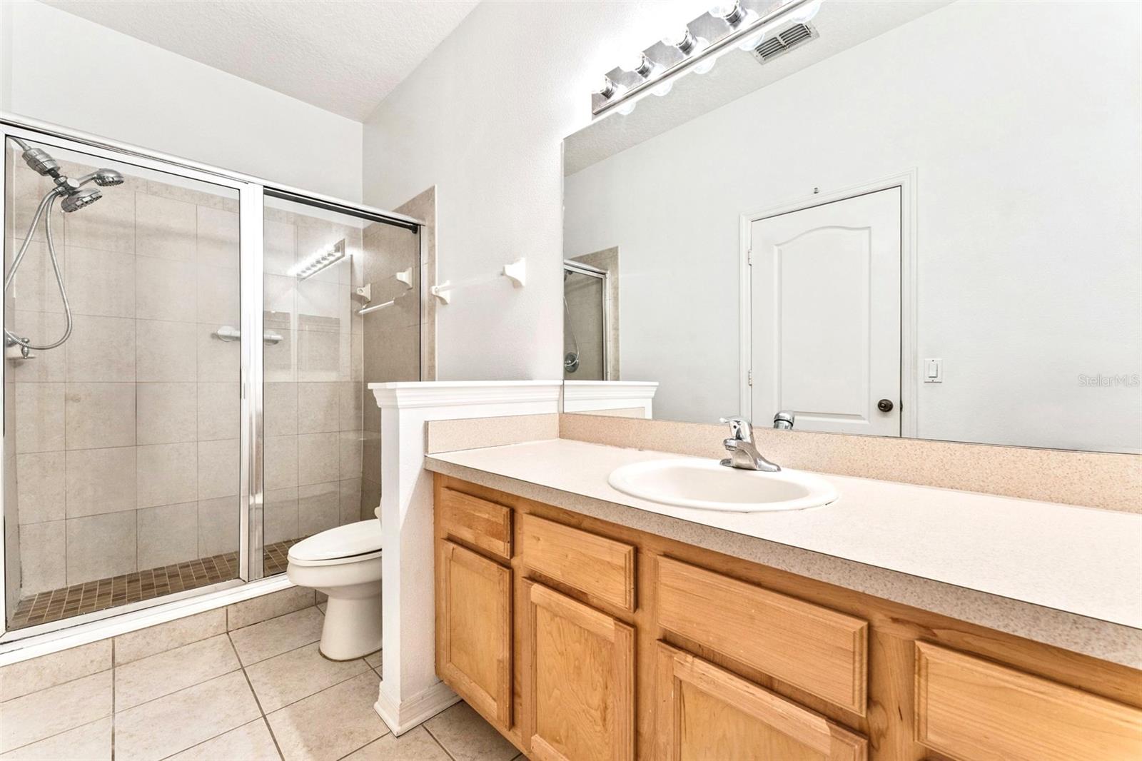 VICTORIA PINES CONDO - Residential