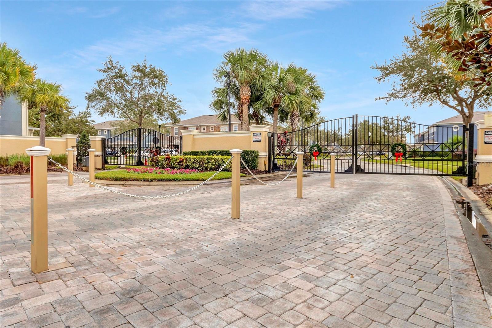 VICTORIA PINES CONDO - Residential