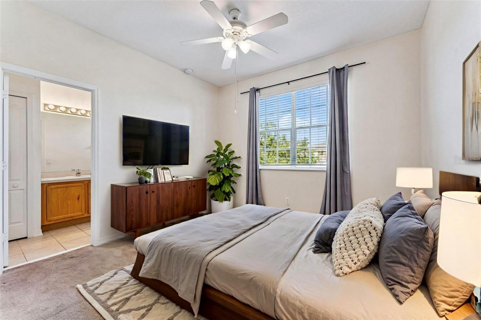 VICTORIA PINES CONDO - Residential