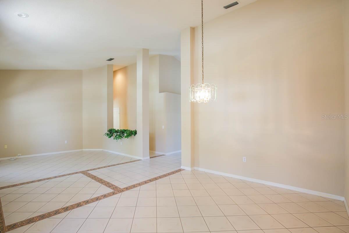 9214 SUNNYOAK DRIVE
