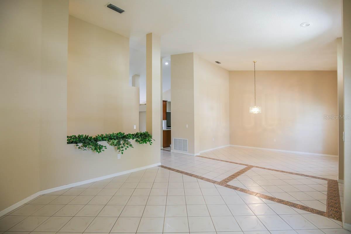 9214 SUNNYOAK DRIVE