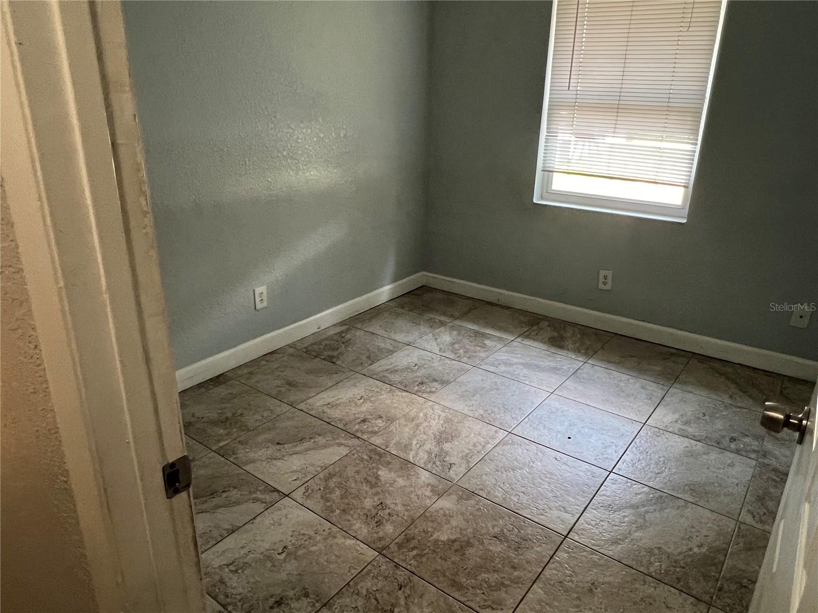 SOUTH TAMPA SUB - Residential Lease