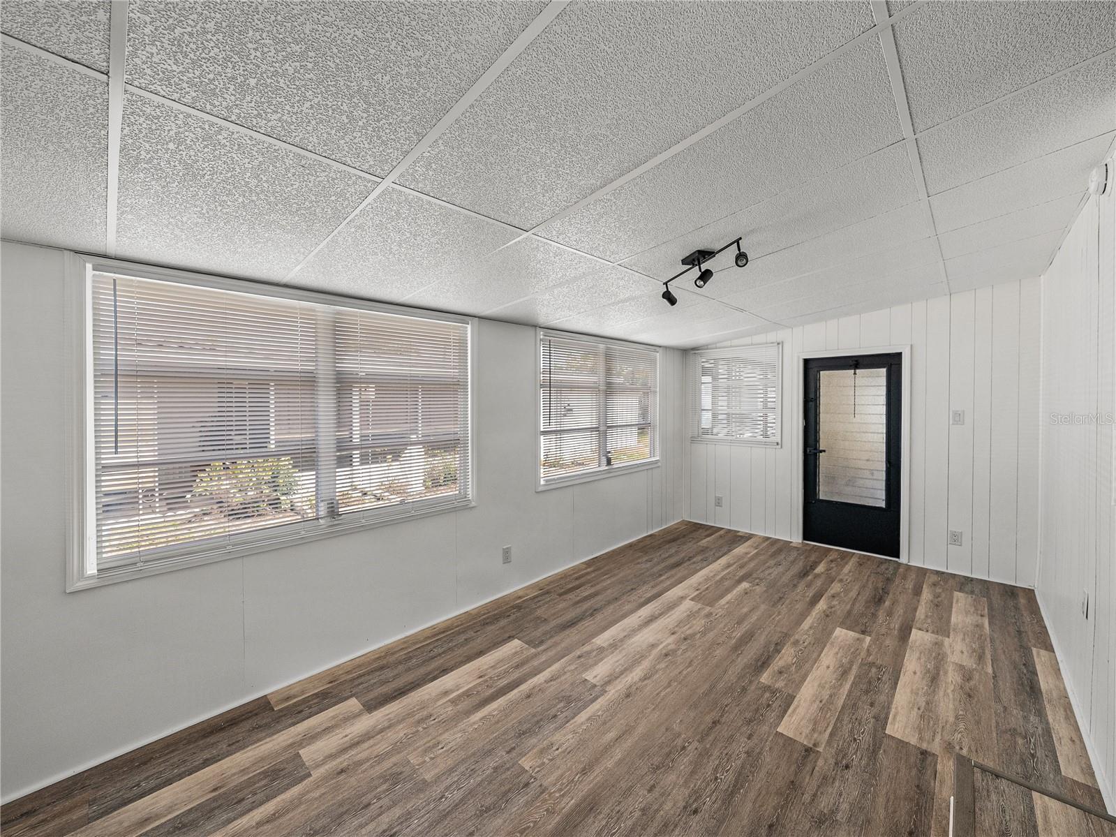 SKYVIEW ESTATES - Residential