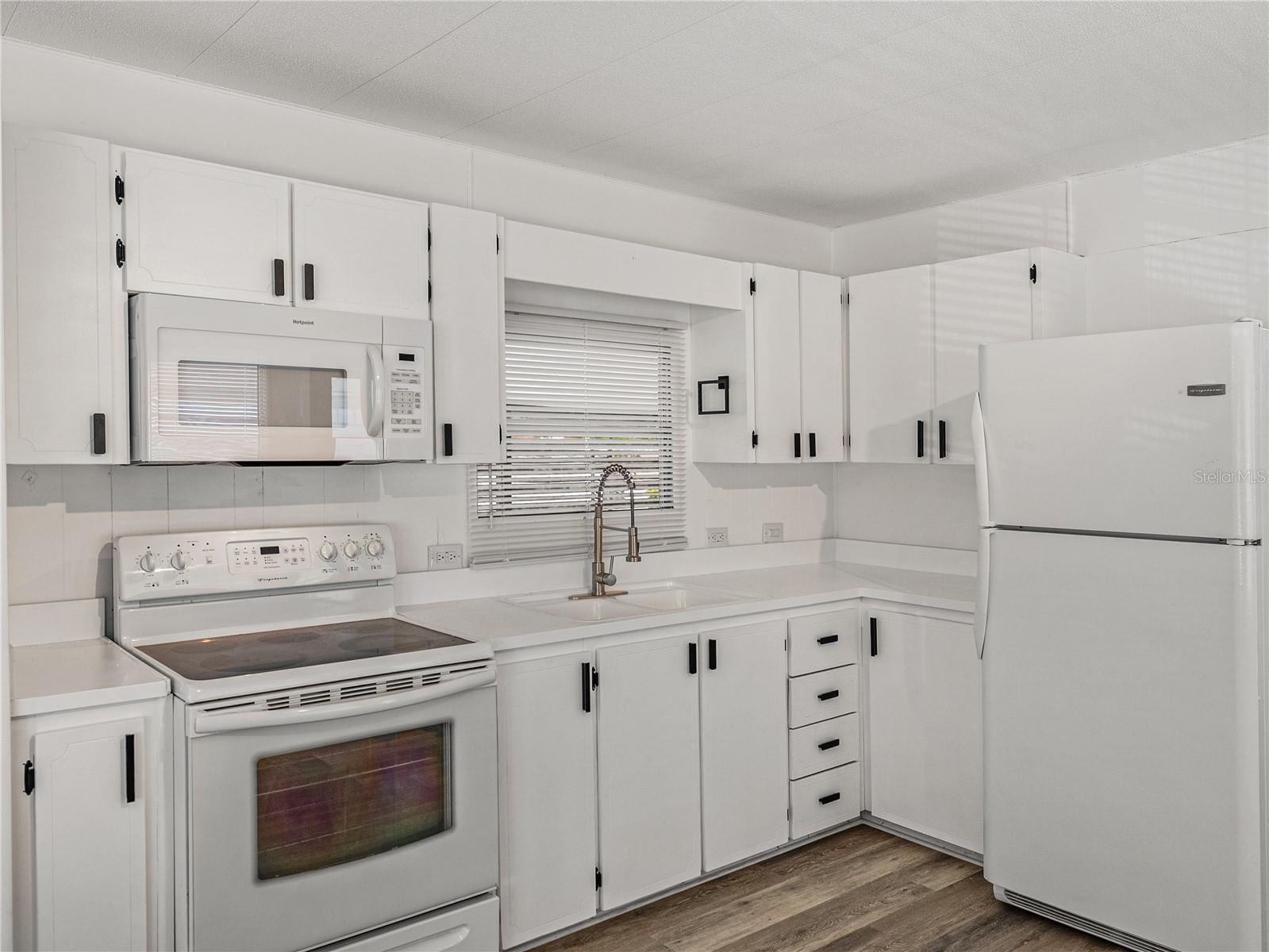 SKYVIEW ESTATES - Residential