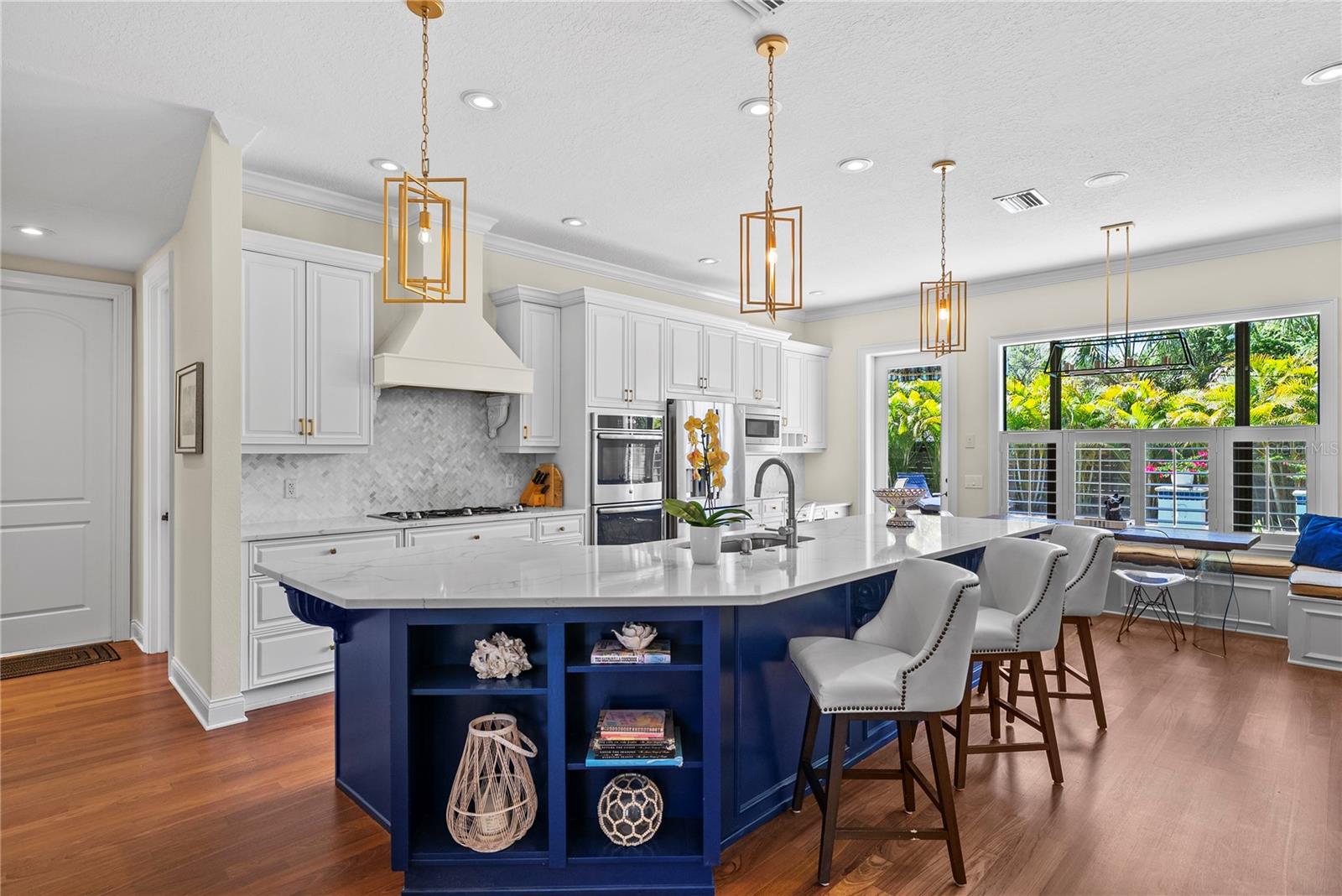 BAYSHORE BEAUTIFUL - Residential