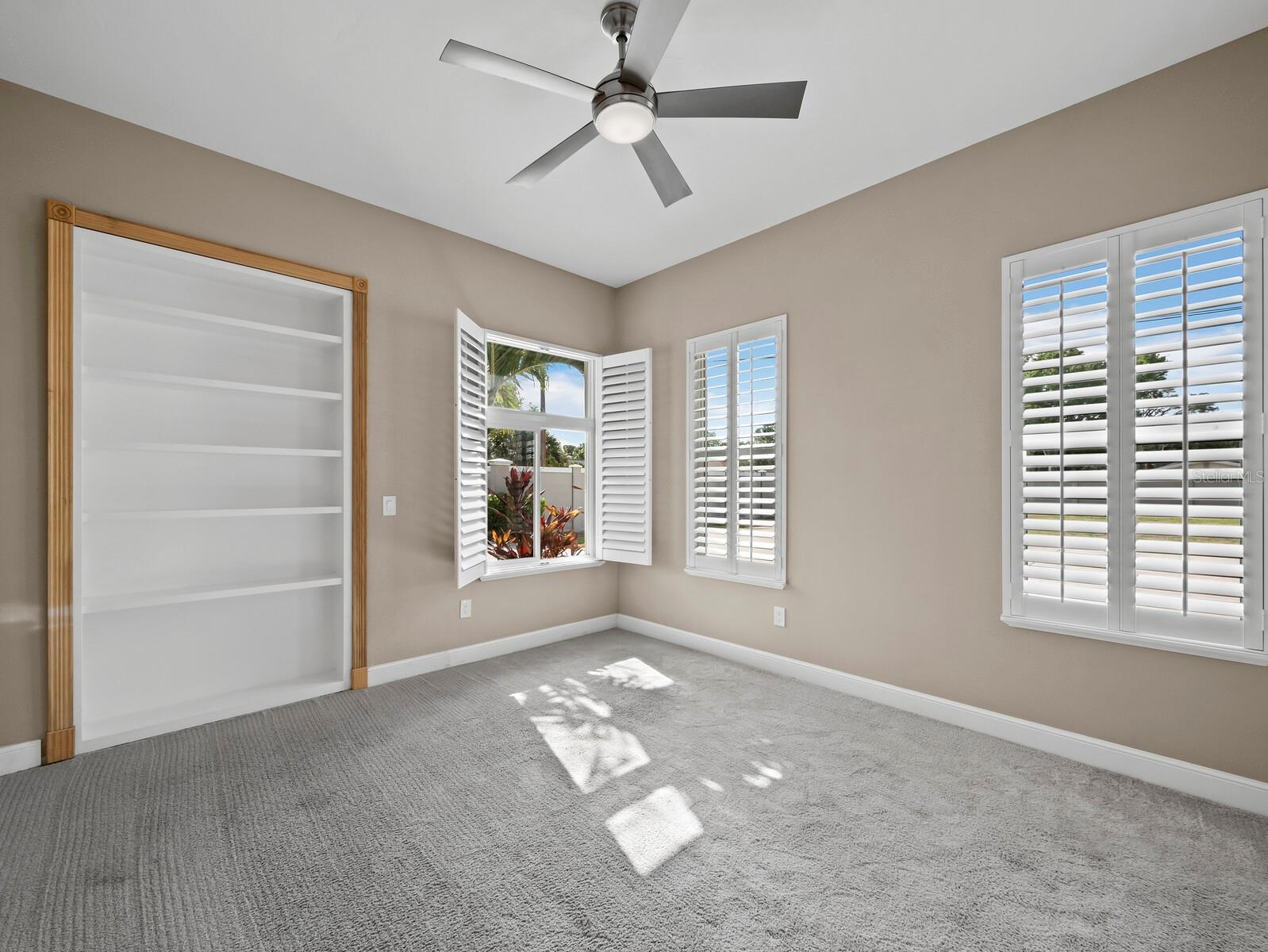 PHILLIPPI GARDENS UN 16 - Residential