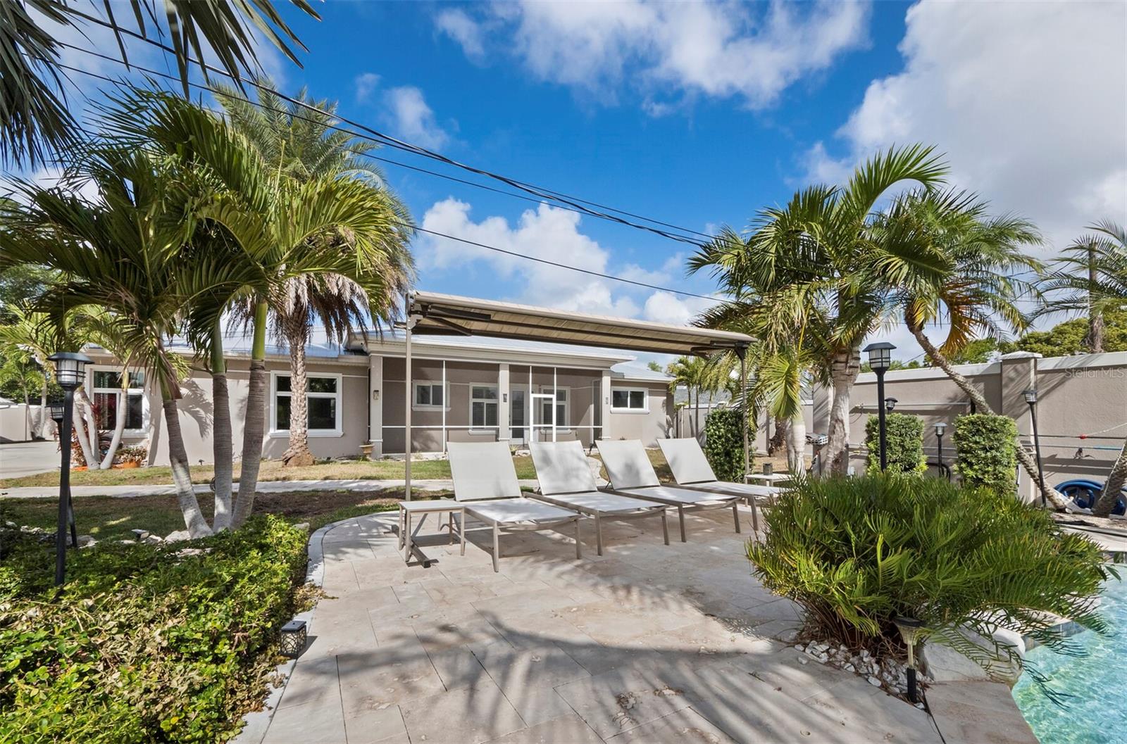 PHILLIPPI GARDENS UN 16 - Residential