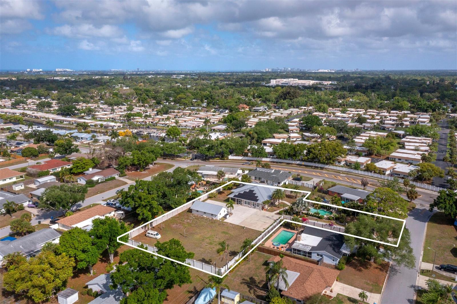 PHILLIPPI GARDENS UN 16 - Residential