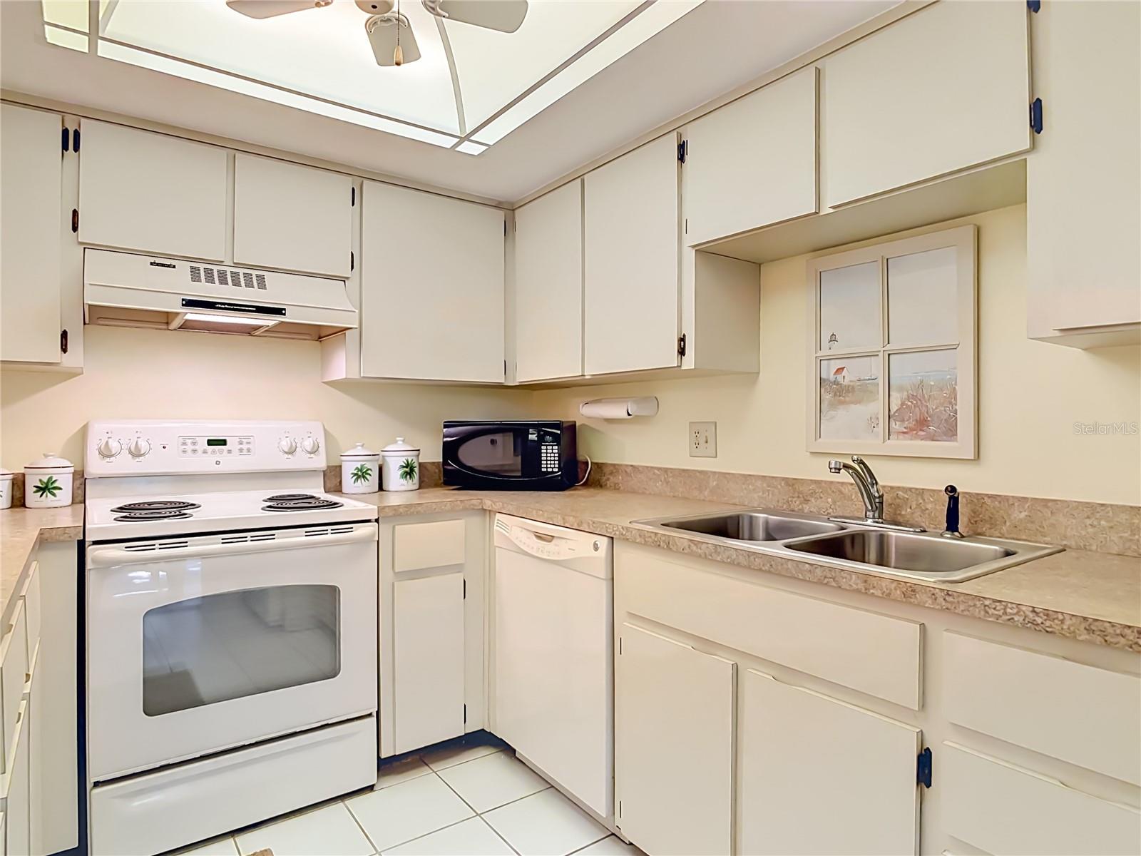 BAHAMIAN CLUB UNITS 01-03 INC - Residential