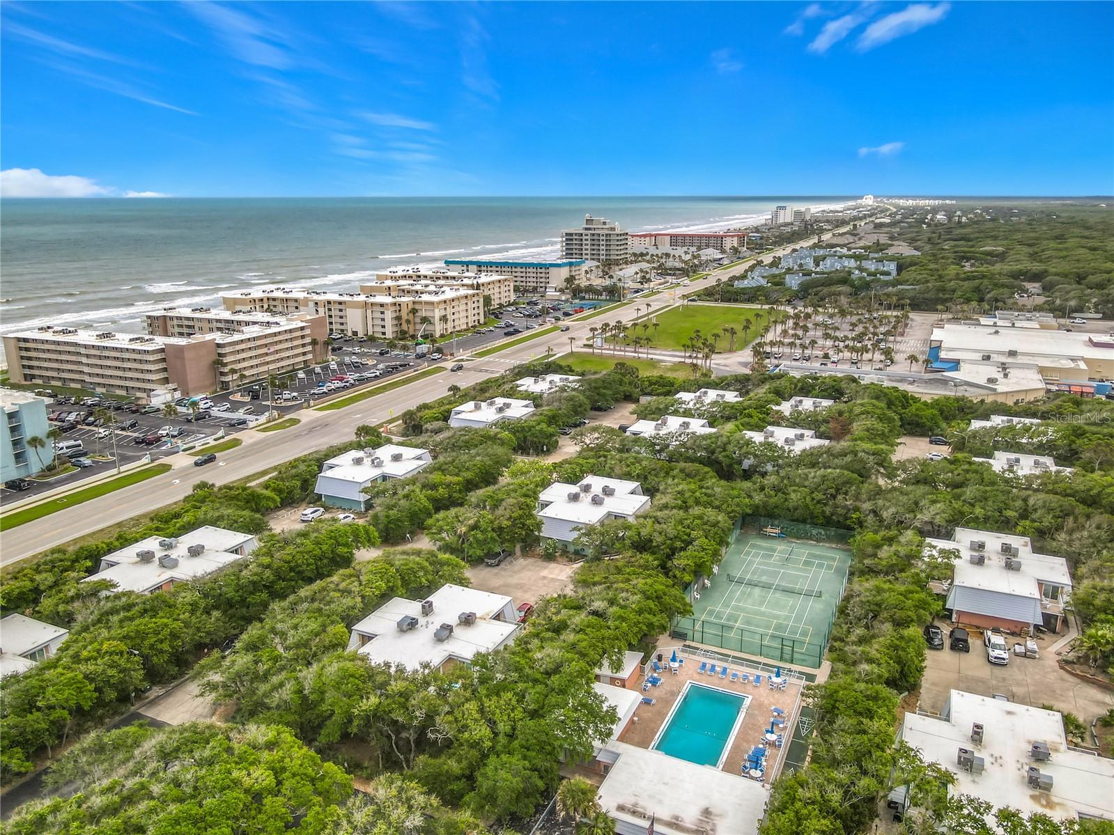BAHAMIAN CLUB UNITS 01-03 INC - Residential