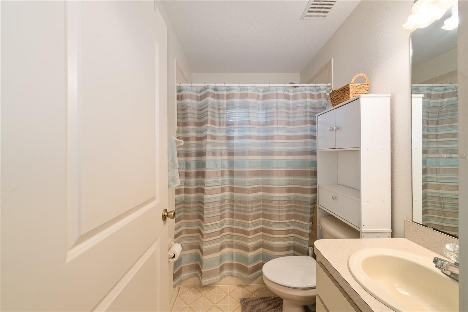 HICKORY HILL RETREATS UNIT 05 - Residential