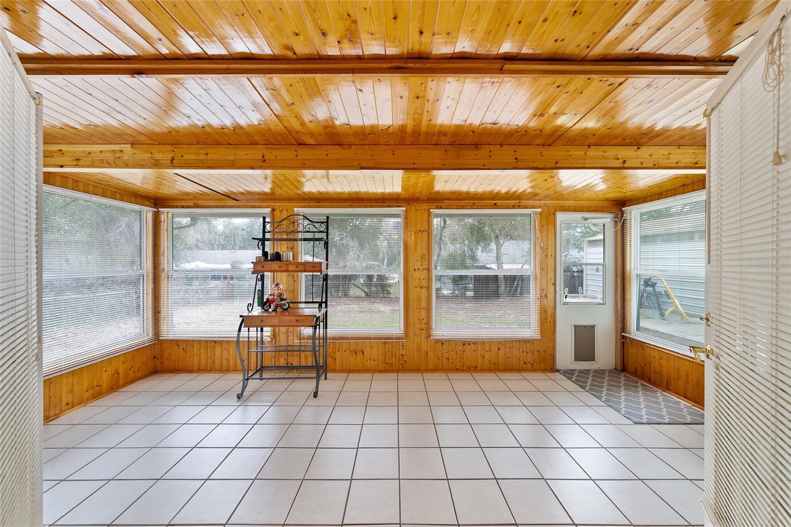 HICKORY HILL RETREATS UNIT 05 - Residential