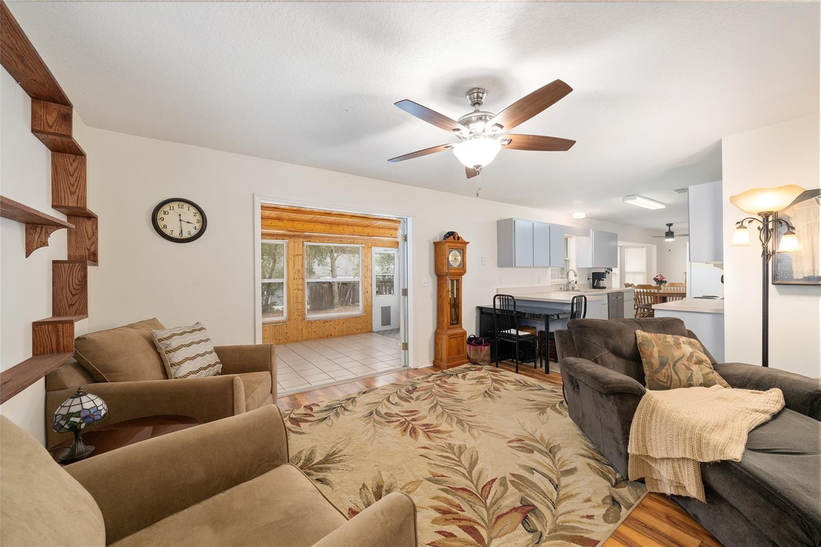 HICKORY HILL RETREATS UNIT 05 - Residential