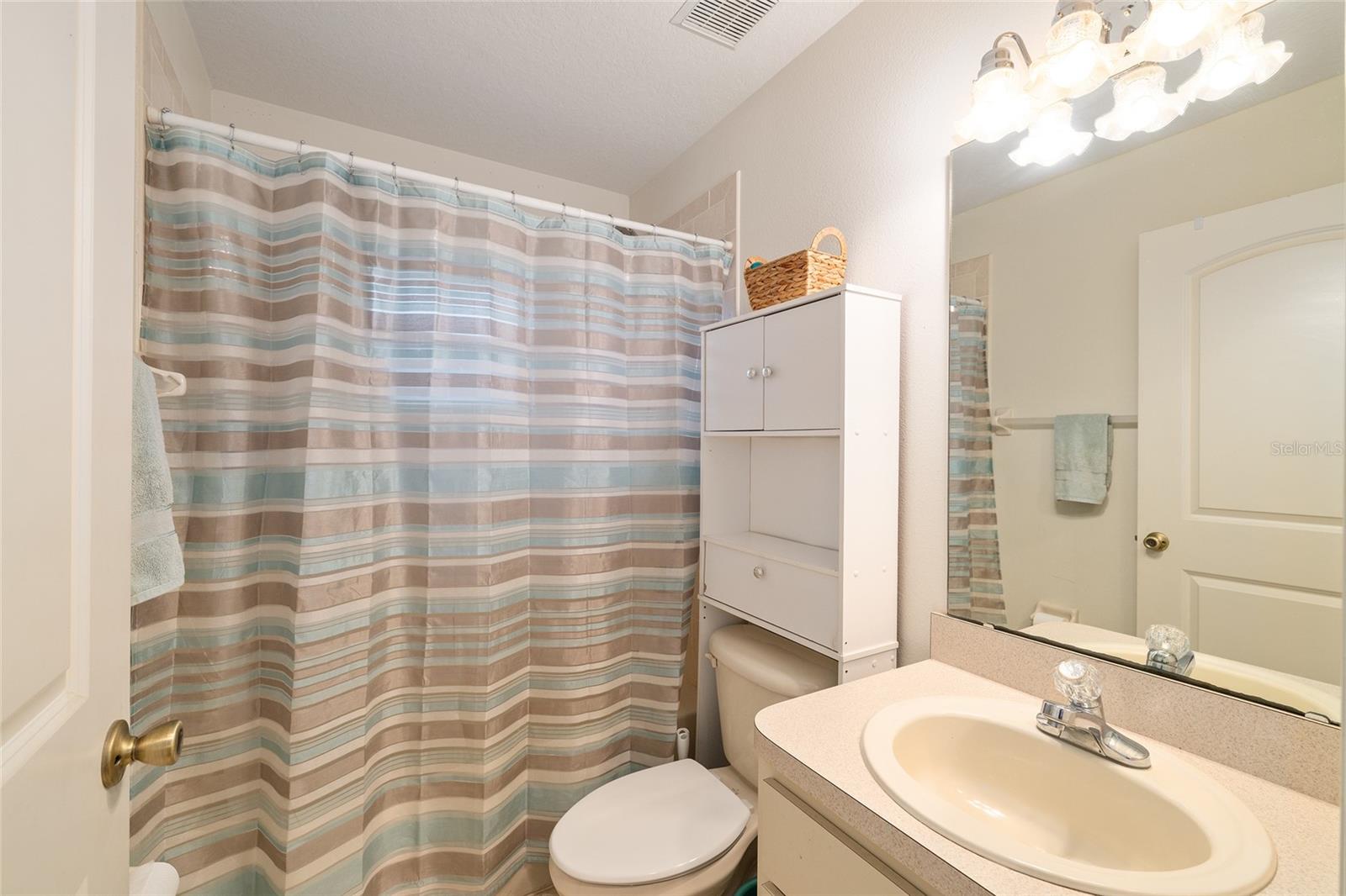 HICKORY HILL RETREATS UNIT 05 - Residential