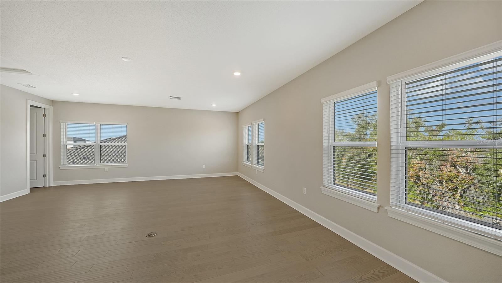 AZARIO ESPLANADE PH II SUBPH C-O - Residential