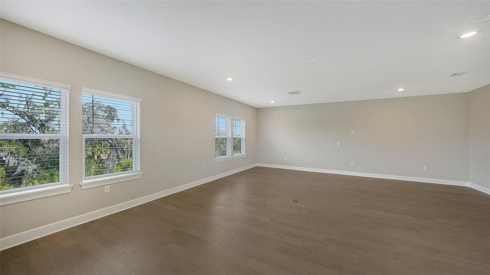 AZARIO ESPLANADE PH II SUBPH C-O - Residential