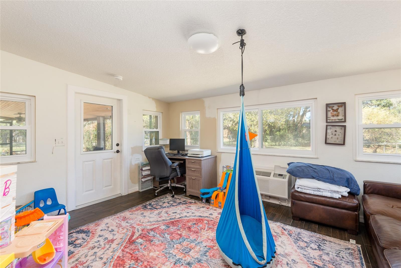 VAN SANT SUB - Residential