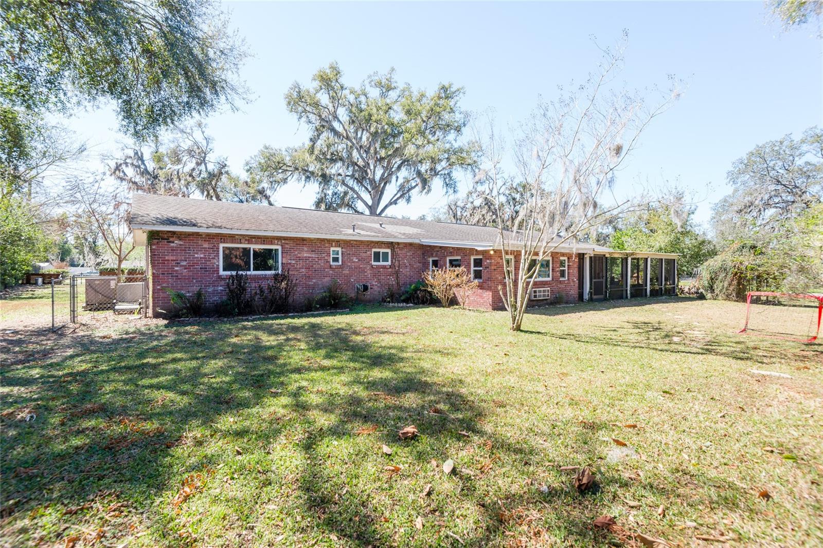 VAN SANT SUB - Residential