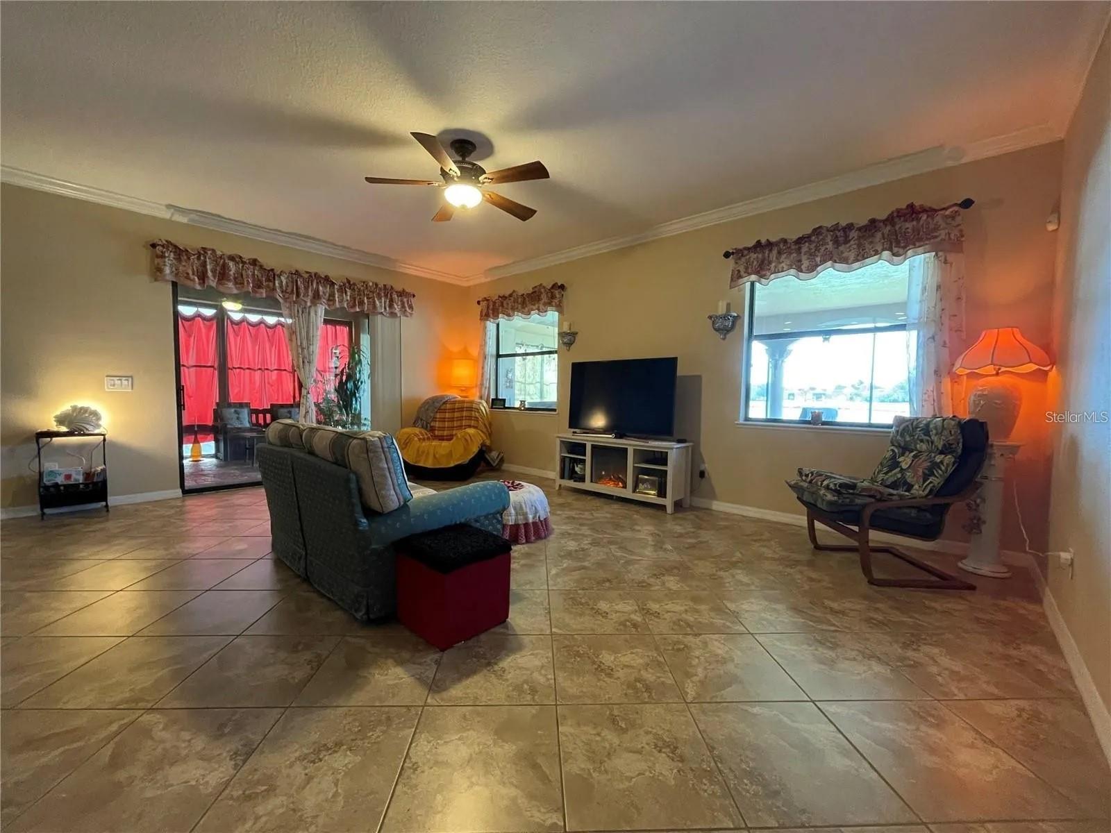 SHINGLE CREEK RESERVE AT THE OAKS PH 6 - Residential