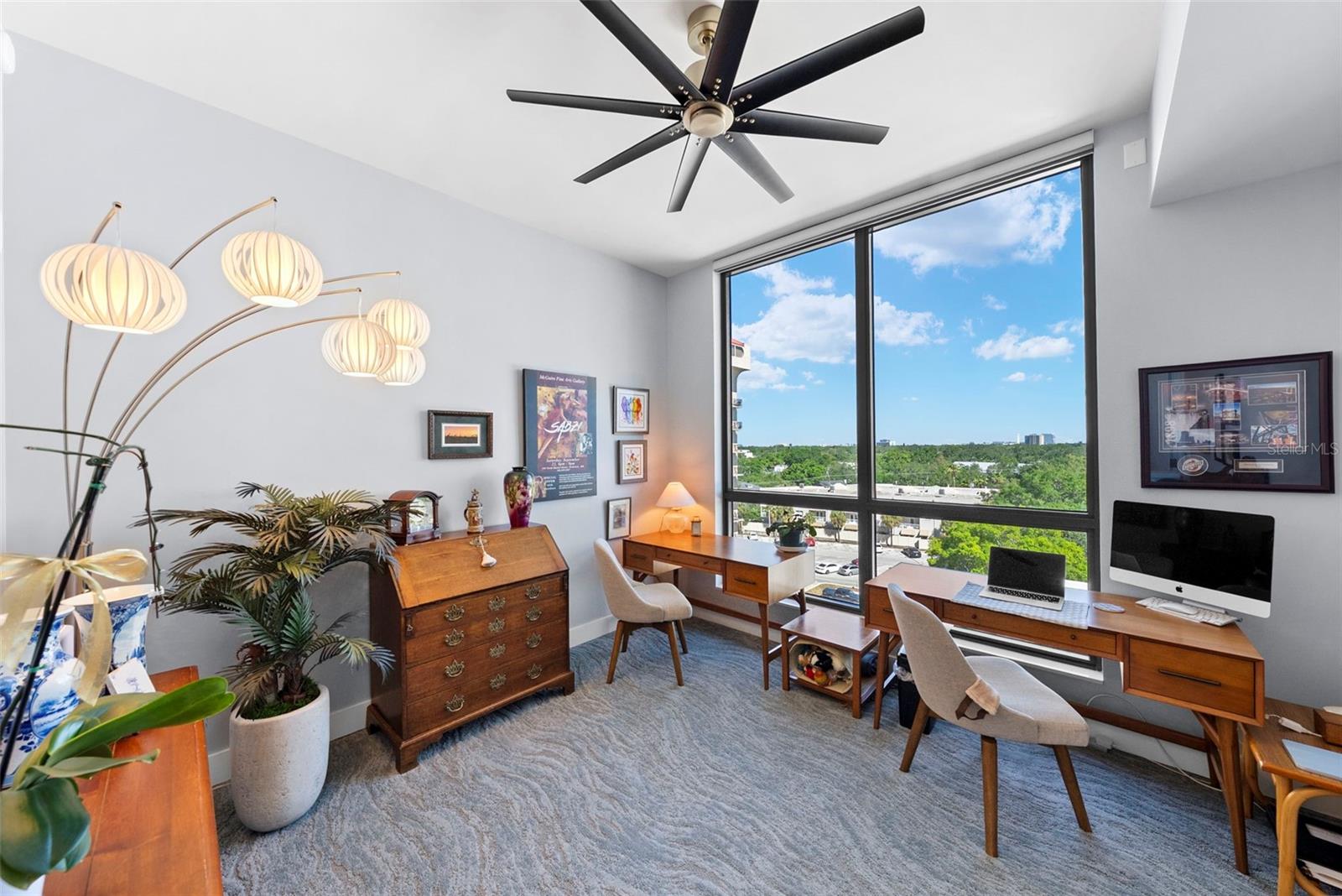 C9W | HYDE PARK HOUSE CONDOMINIUM - Residential