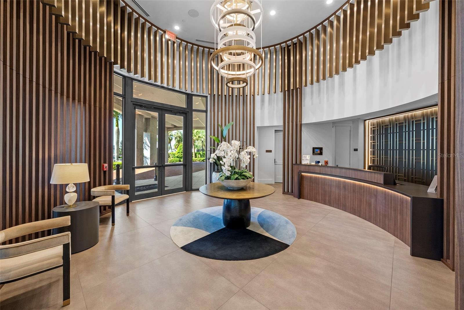 2103 BAYSHORE BOULEVARD 703