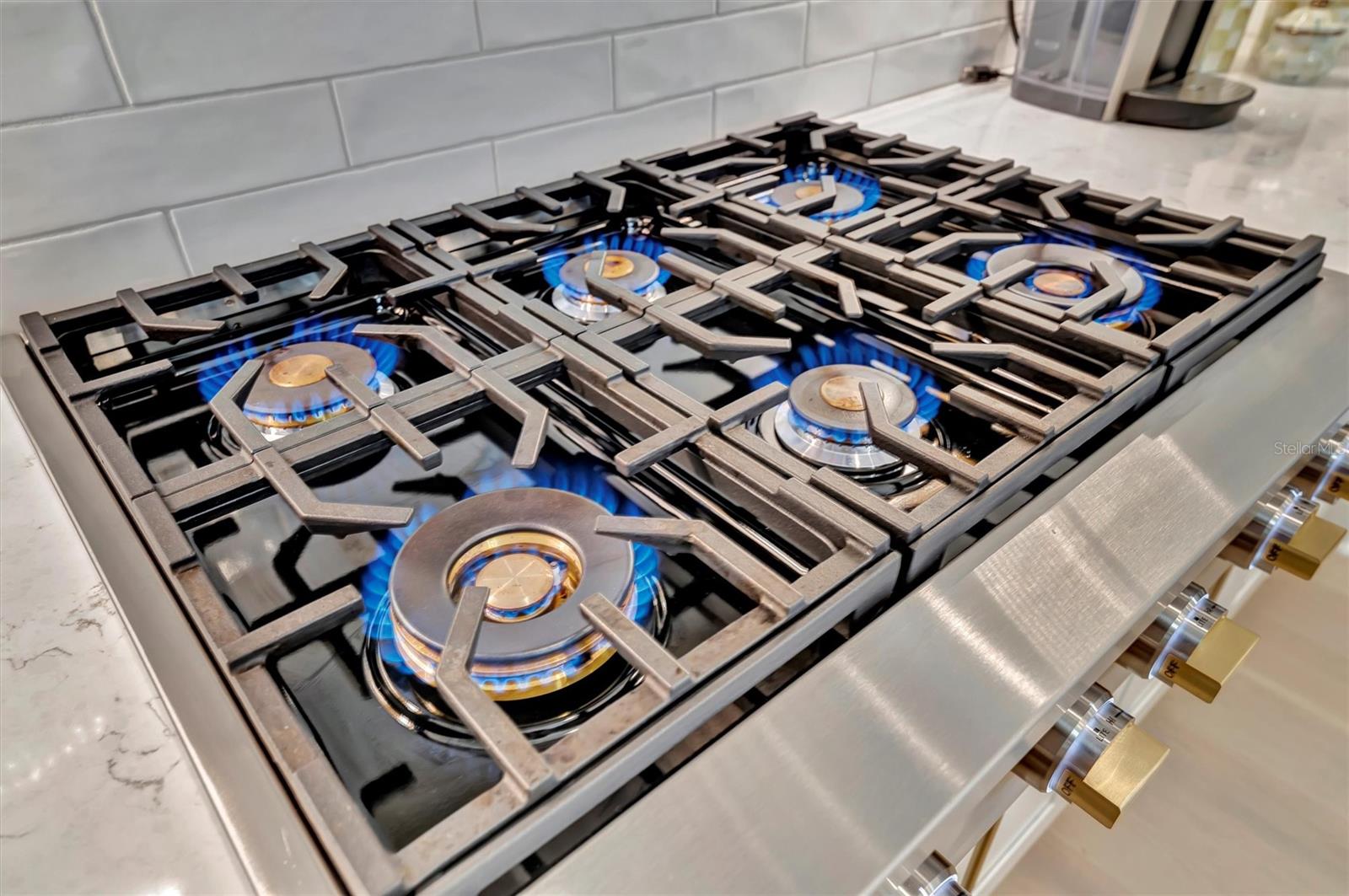 AZARIO ESPLANADE PH II SUBPH A,B & C - Residential