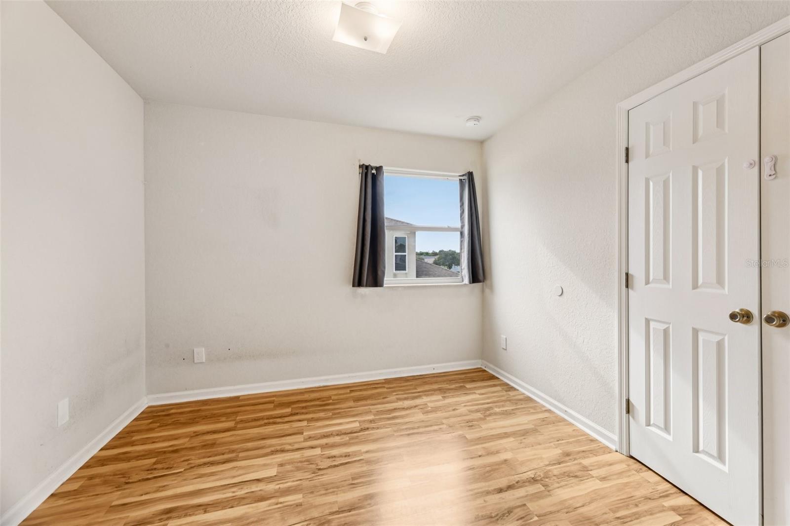 TRAFALGAR VILLAGE PH 3 - Residential