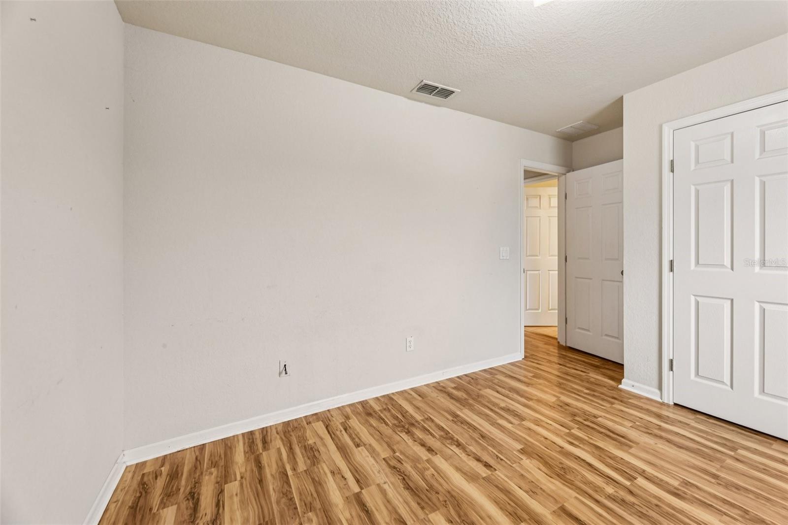 TRAFALGAR VILLAGE PH 3 - Residential