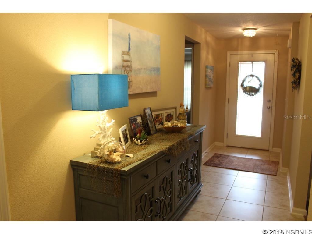 22 Venetian Bay Un 02 - Residential