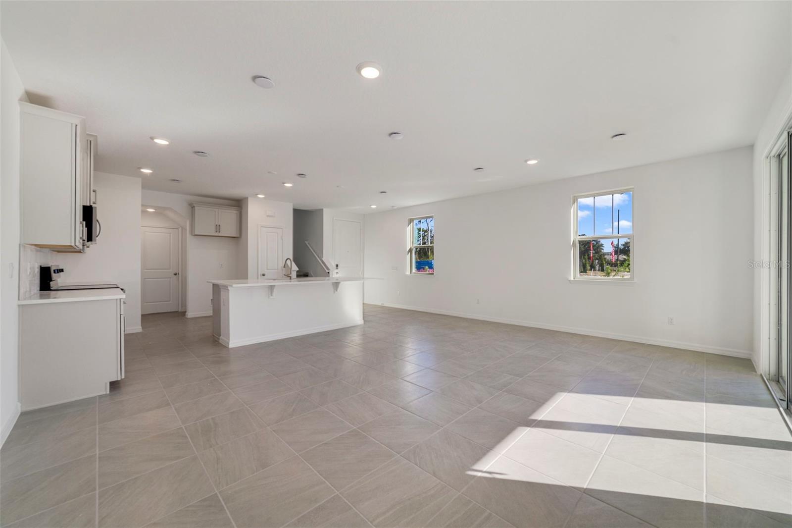 TOWNS AT GREENLEAF - Residential