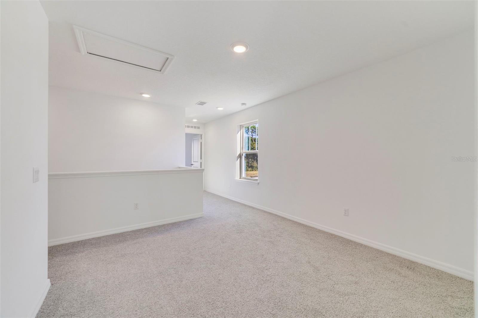 TOWNS AT GREENLEAF - Residential