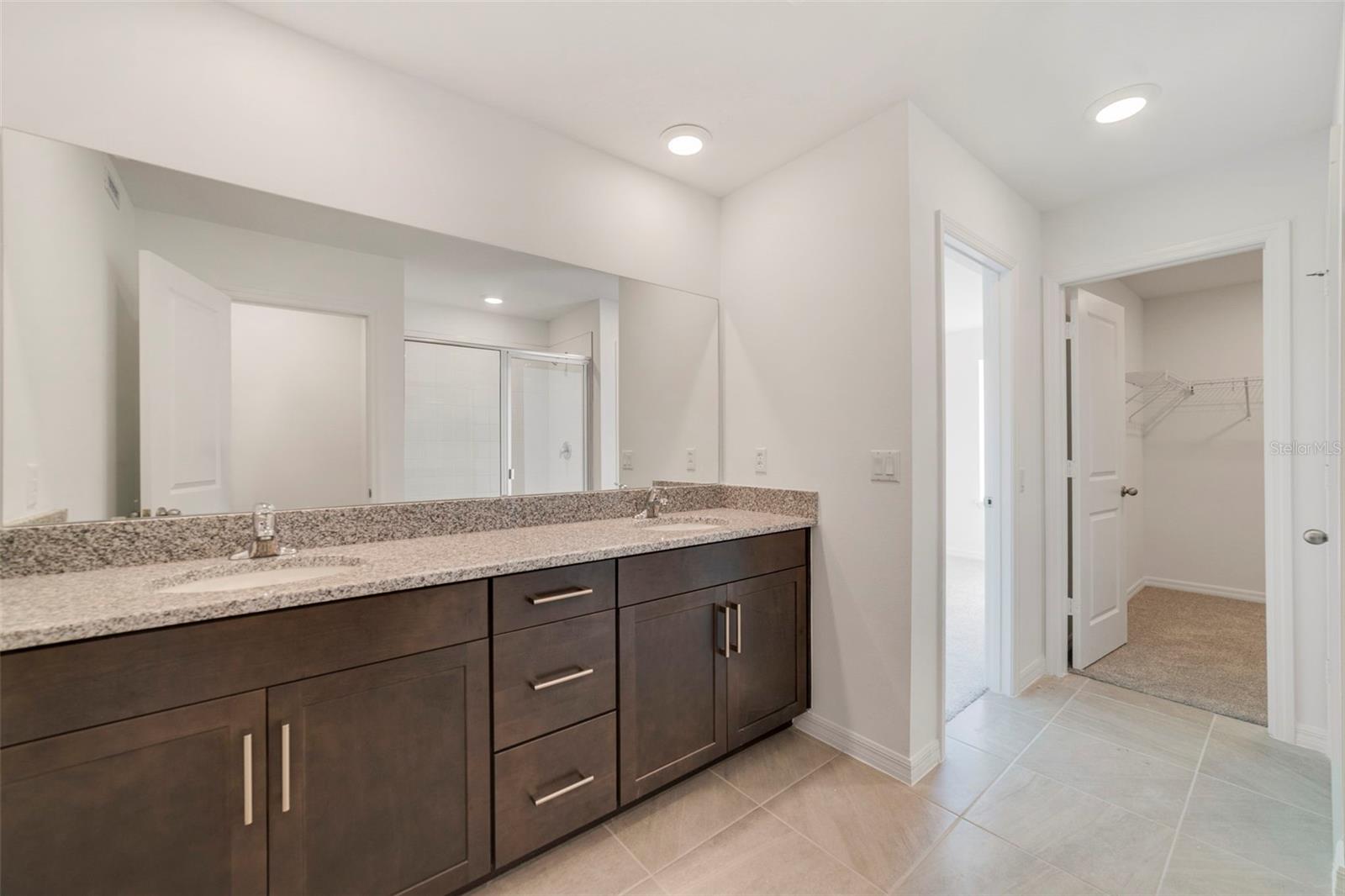 TOWNS AT GREENLEAF - Residential