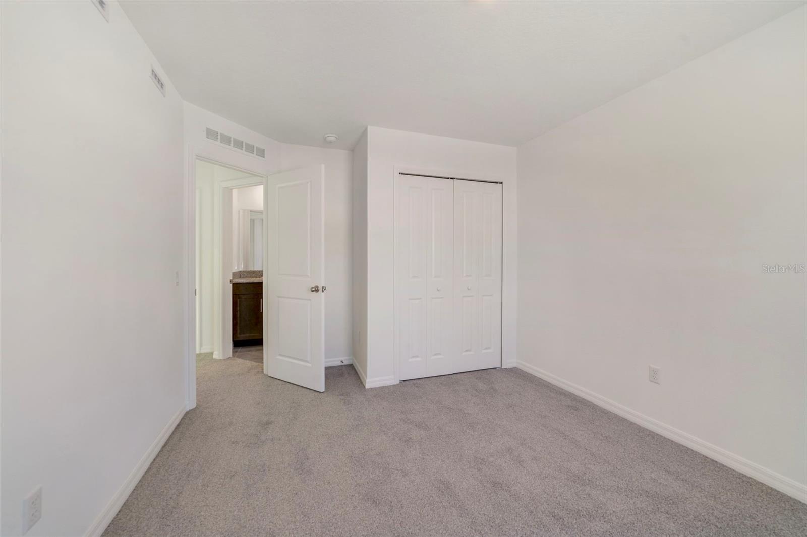 TOWNS AT GREENLEAF - Residential