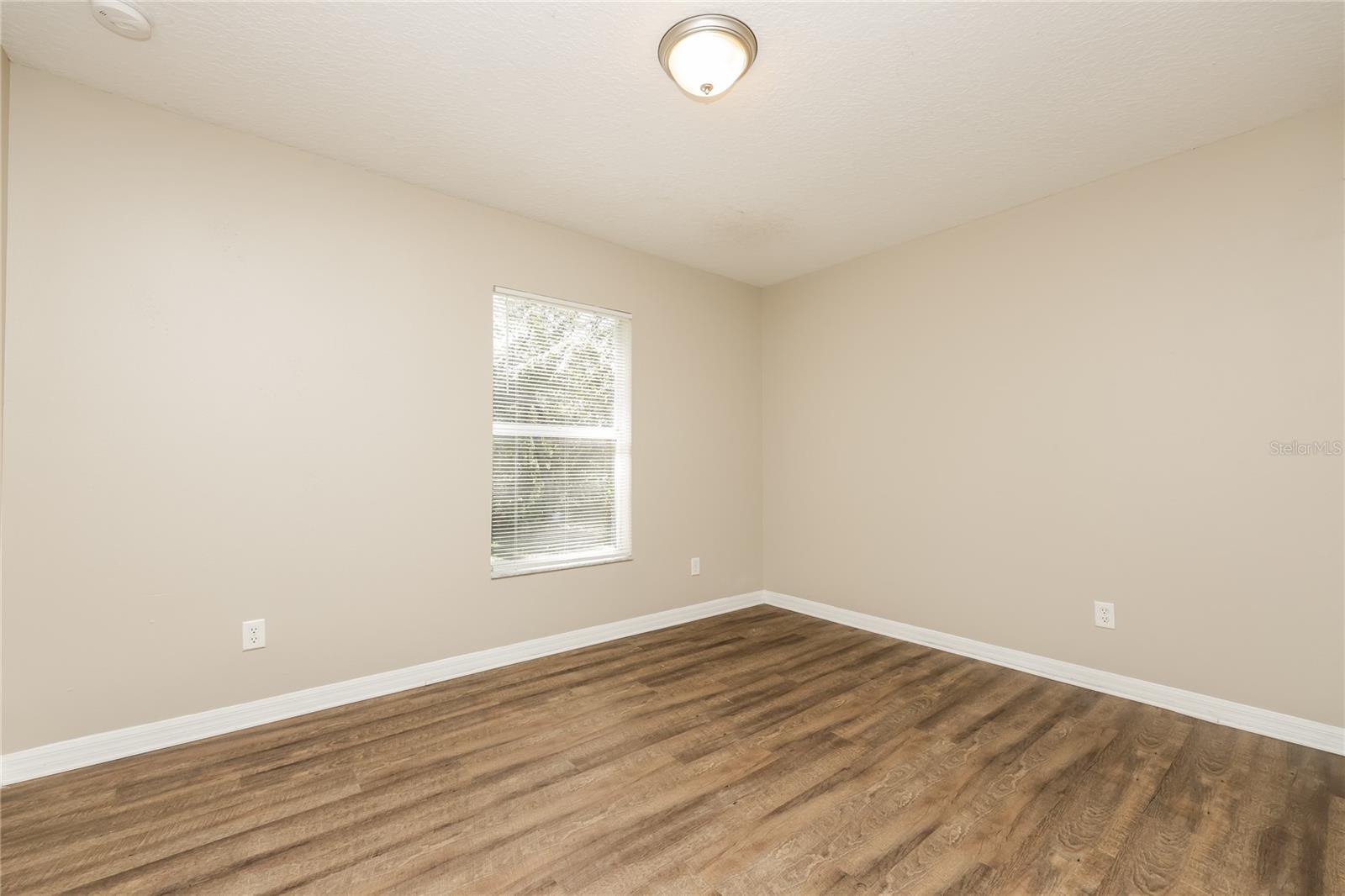 MOON LAKE ESTATES - Residential