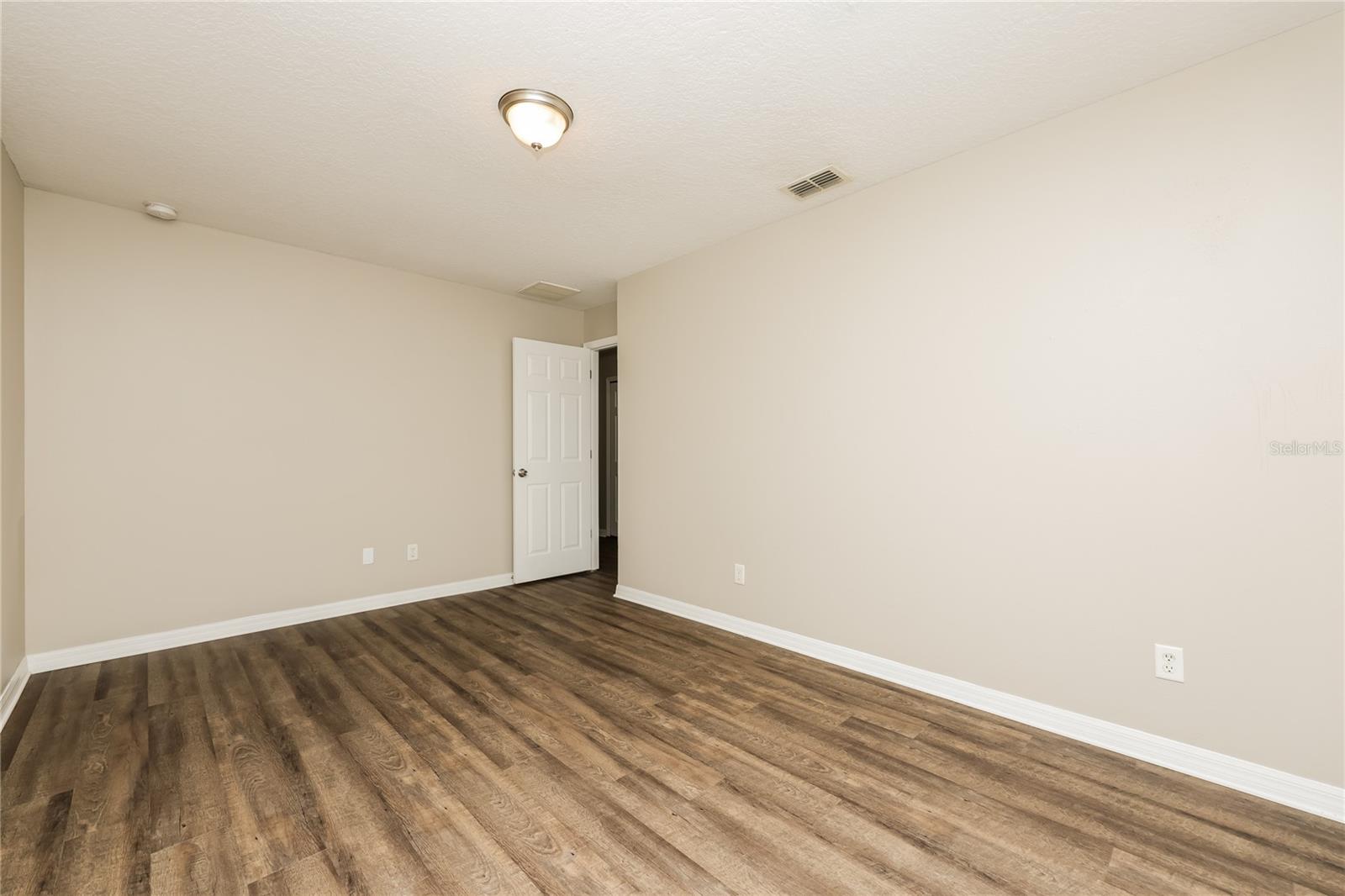 MOON LAKE ESTATES - Residential